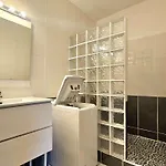 T2 Lumineux Avec Terrasse Et Climatisation - Fr-1-553-253 *